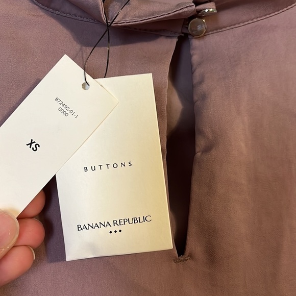 NWT Banana Republic Factory Lilac Blouse button neck tie cuffs size XS - Picture 5 of 6